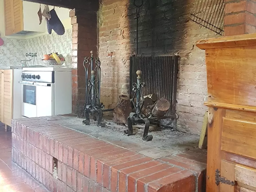 Immagine 38 di Villa in vendita  a Cascina