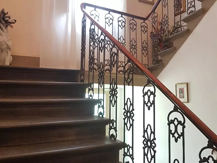 Immagine 27 di Villa in vendita  a Cascina