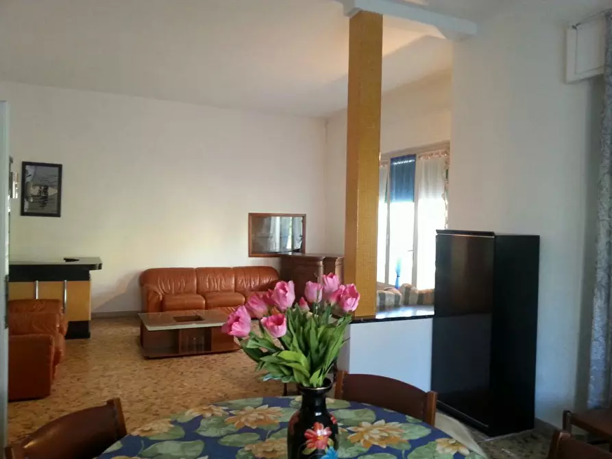 Immagine 13 di Villa in vendita  a Pisa