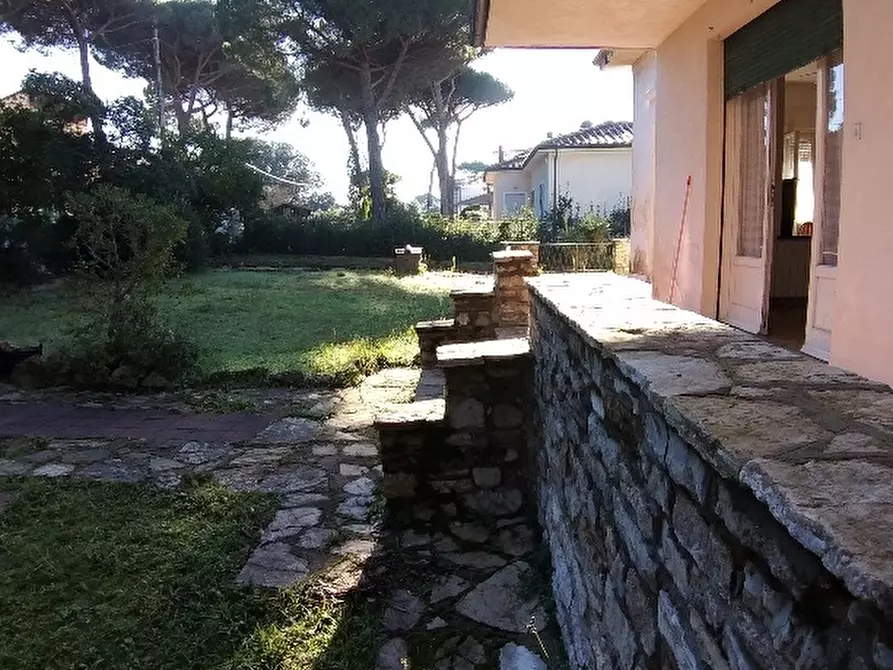 Immagine 30 di Villa in vendita  a Pisa