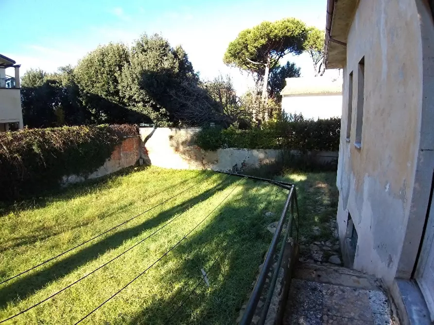 Immagine 28 di Villa in vendita  a Pisa