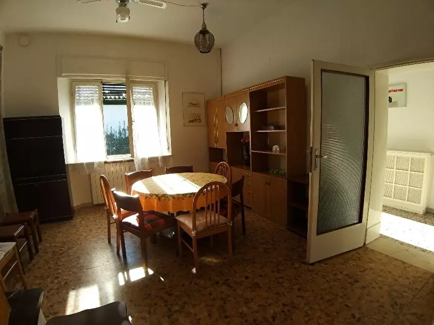 Immagine 15 di Villa in vendita  a Pisa