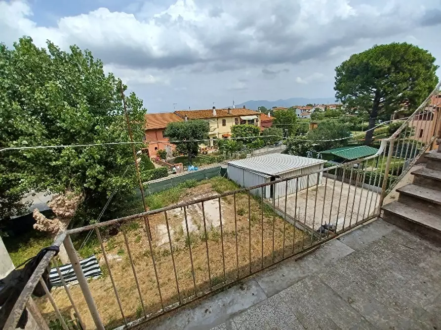 Immagine 9 di Porzione di casa in vendita  a Pisa