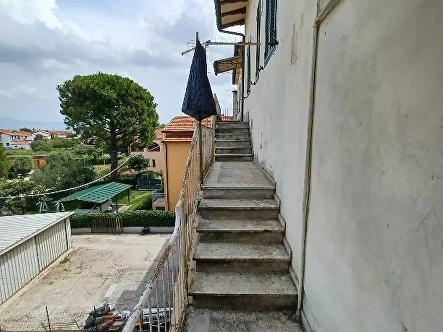 Immagine 14 di Porzione di casa in vendita  a Pisa