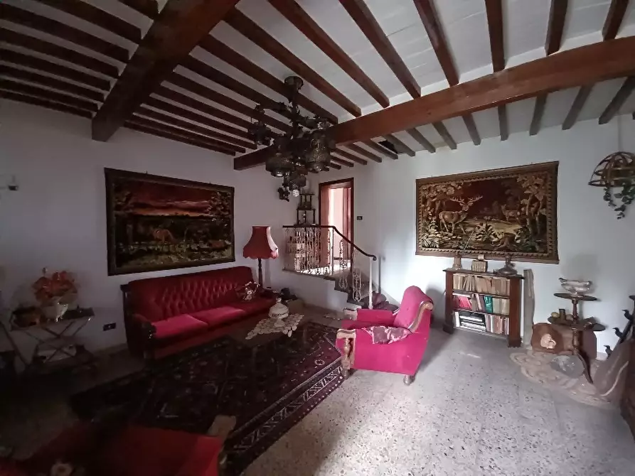 Immagine 16 di Porzione di casa in vendita  a Pisa