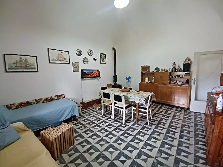 Immagine 18 di Porzione di casa in vendita  a Pisa