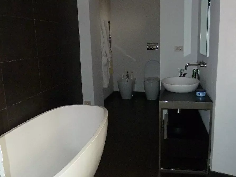 Immagine 4 di Immobile di prestigio in vendita  a Calci