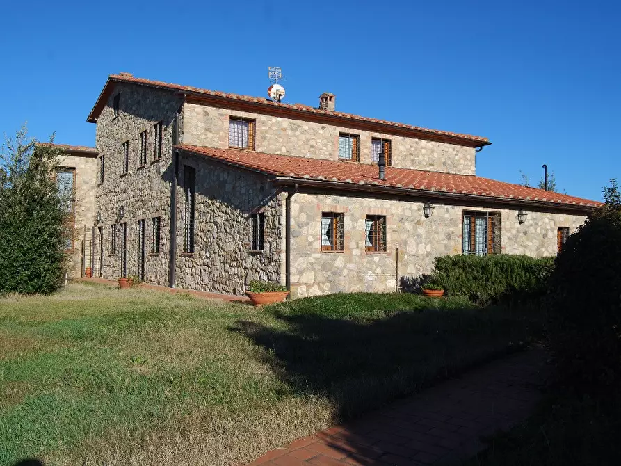 Immagine 6 di Casa colonica in vendita  a Volterra