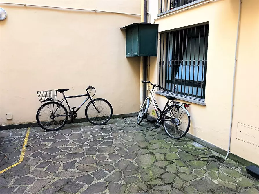 Immagine 17 di Appartamento in affitto  a Pisa