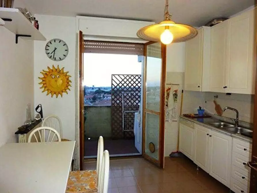 Immagine 10 di Appartamento in vendita  a Massa