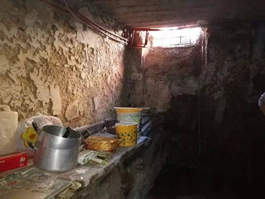 Immagine 12 di Casa indipendente in vendita  a Massa