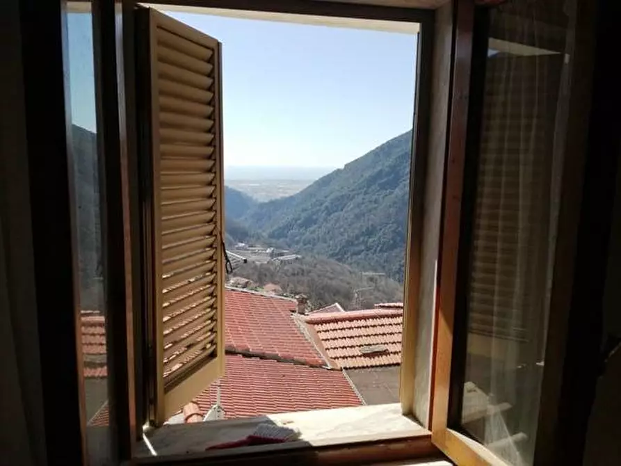 Immagine 13 di Casa indipendente in vendita  a Massa