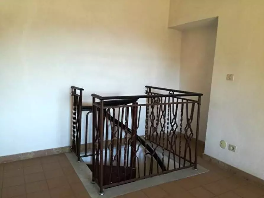 Immagine 9 di Casa indipendente in vendita  a Massa