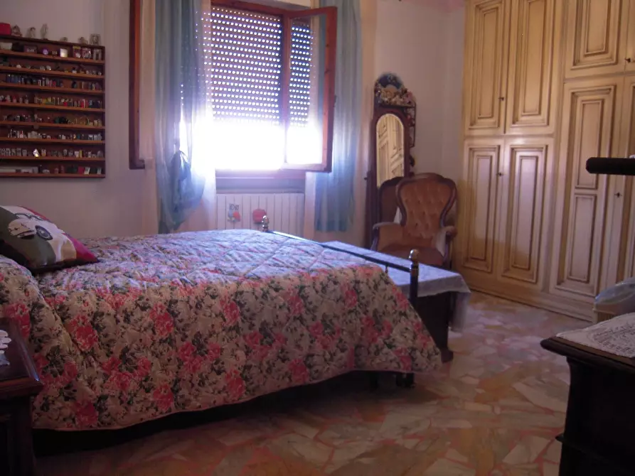 Immagine 5 di Casa bifamiliare in vendita  a Cascina