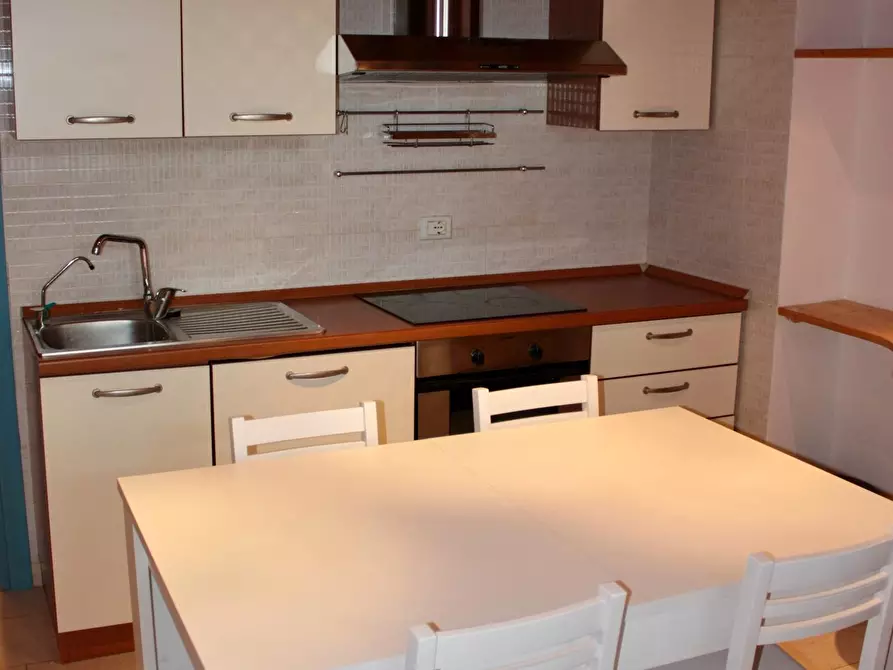 Immagine 2 di Appartamento in affitto  a Pisa