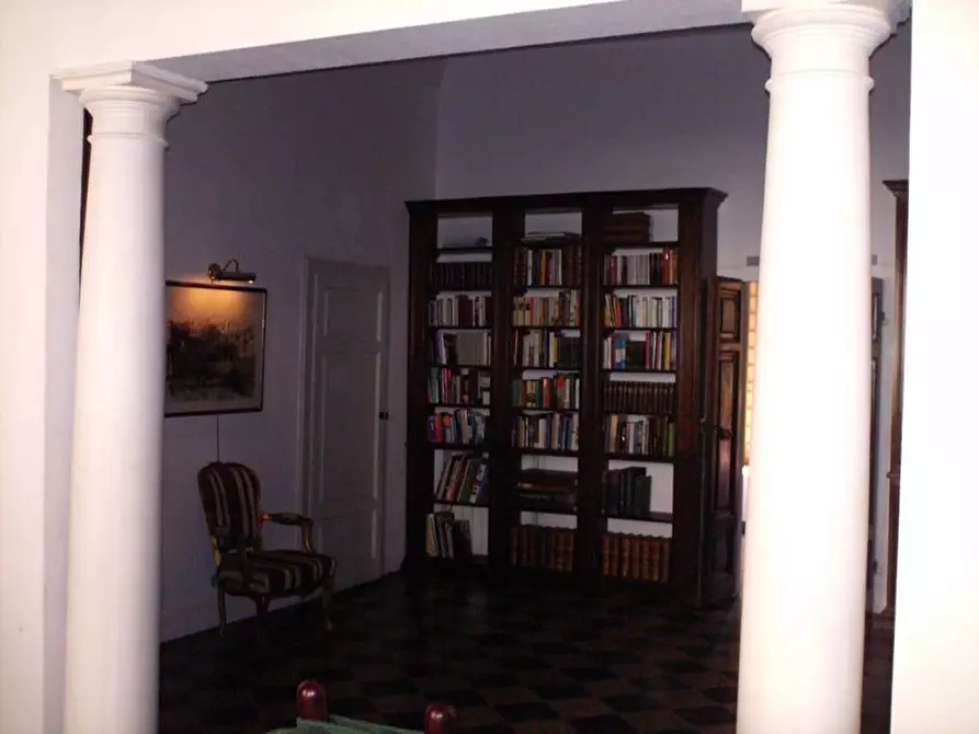 Immagine 11 di Appartamento in vendita  a Pisa