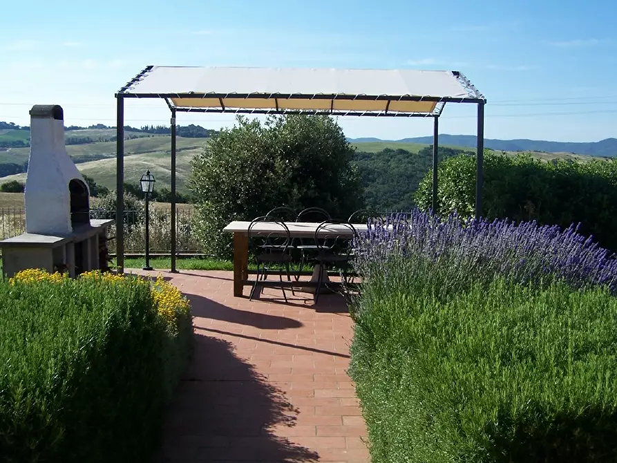 Immagine 12 di Villa in vendita  a Volterra