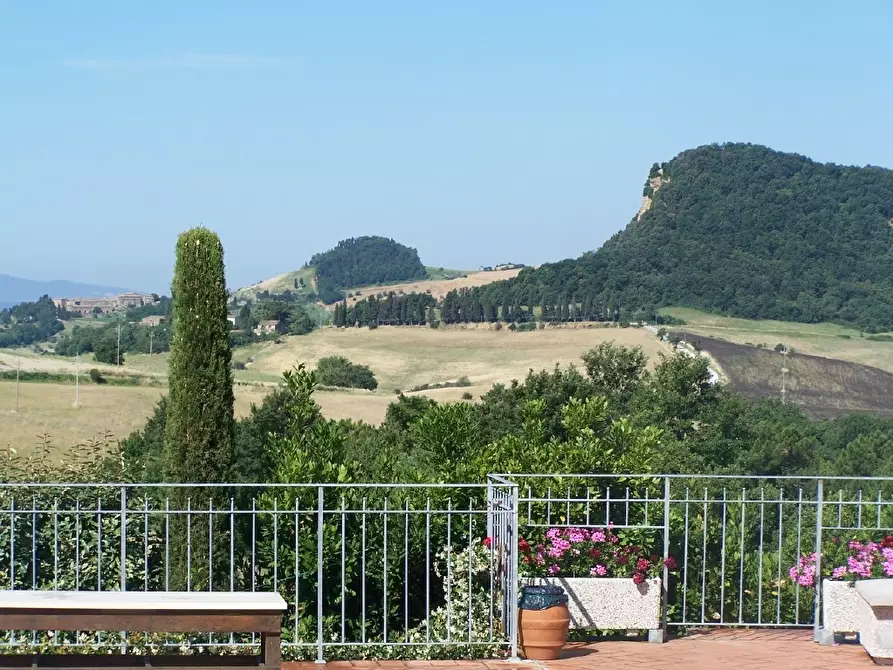Immagine 14 di Villa in vendita  a Volterra