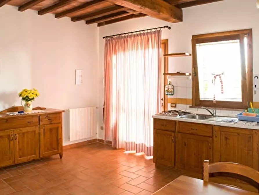 Immagine 3 di Villa in vendita  a Volterra