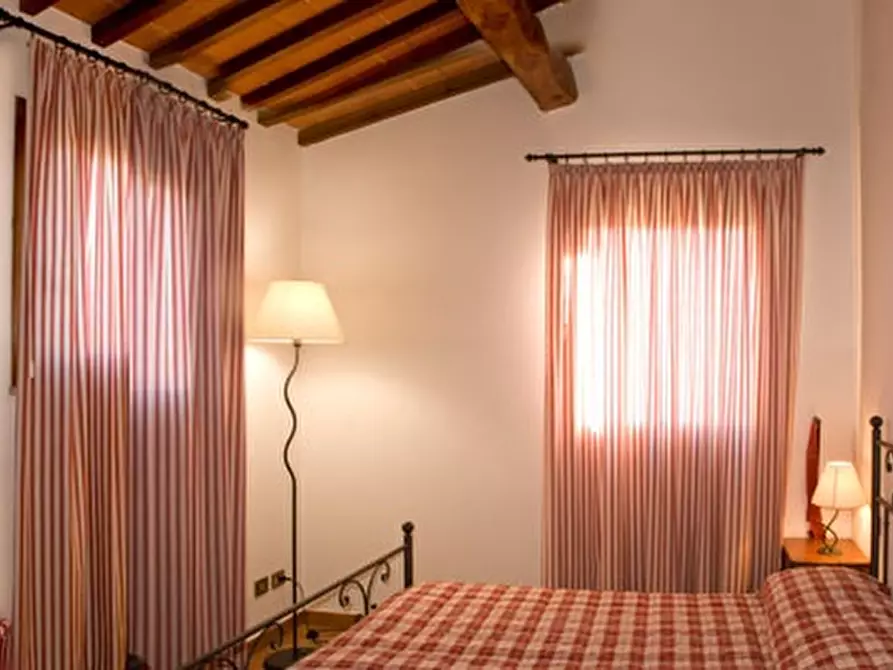 Immagine 8 di Villa in vendita  a Volterra