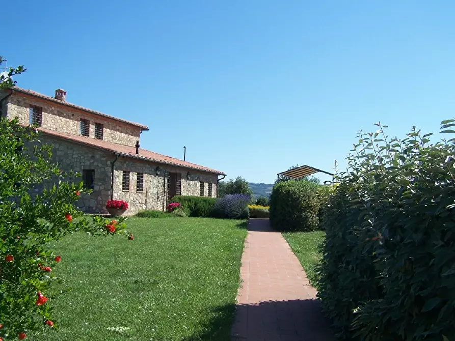 Immagine 17 di Villa in vendita  a Volterra
