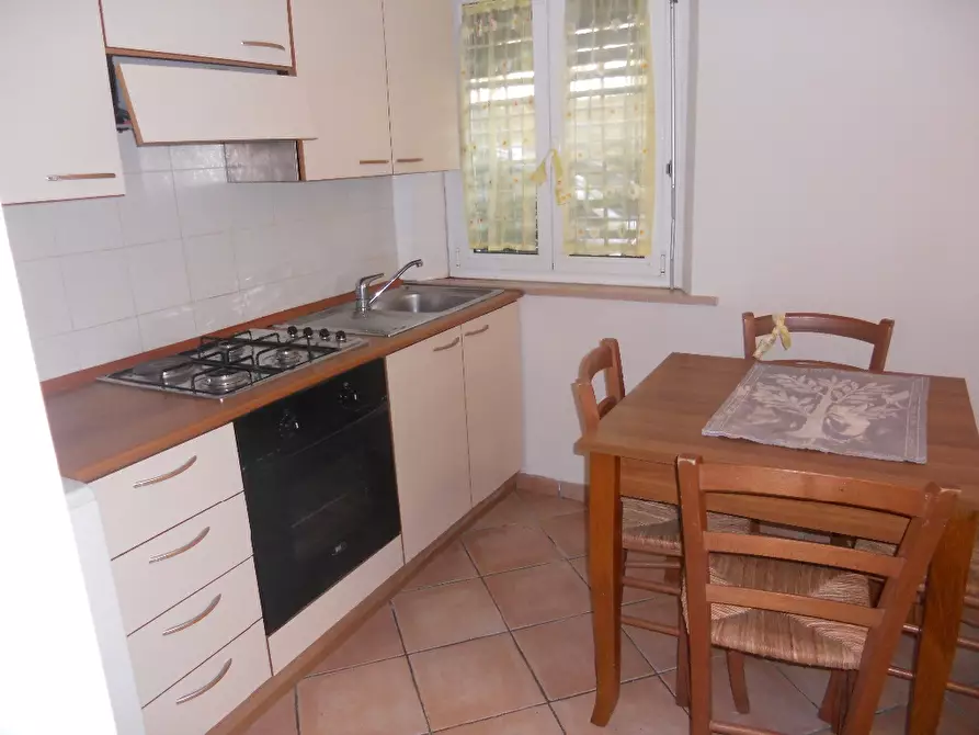 Immagine 3 di Appartamento in affitto  a Pontedera