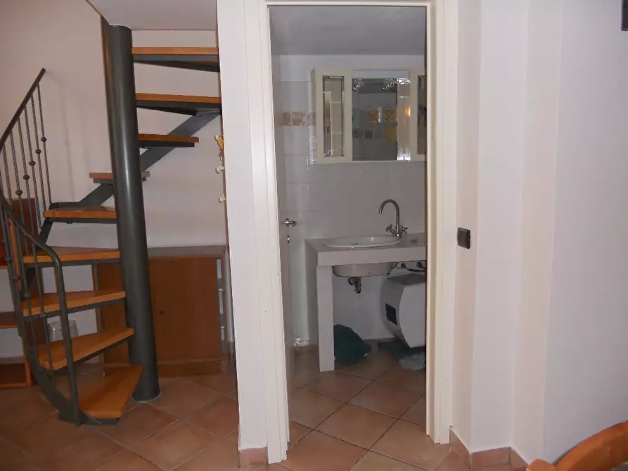 Immagine 5 di Appartamento in affitto  a Pontedera