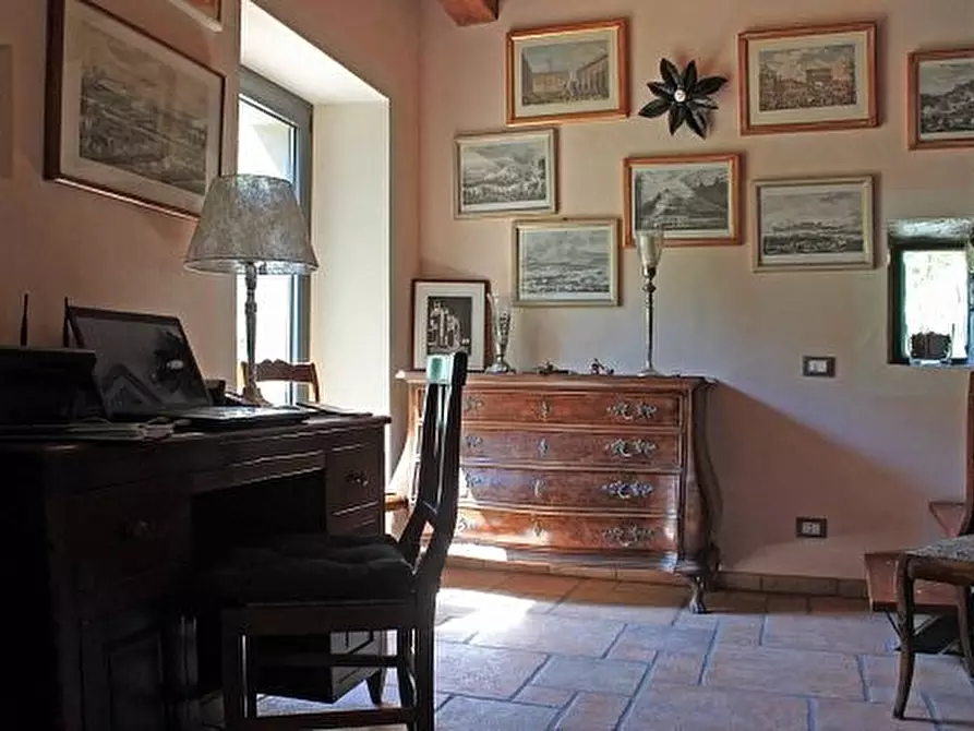 Immagine 5 di Casa colonica in vendita  a Licciana Nardi