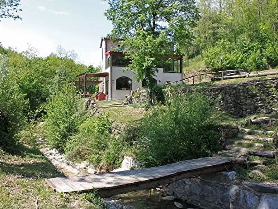 Immagine 16 di Casa colonica in vendita  a Licciana Nardi