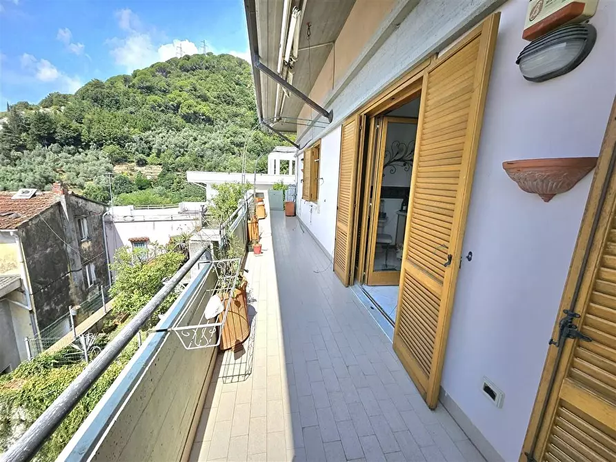 Immagine 5 di Appartamento in vendita  a Massa