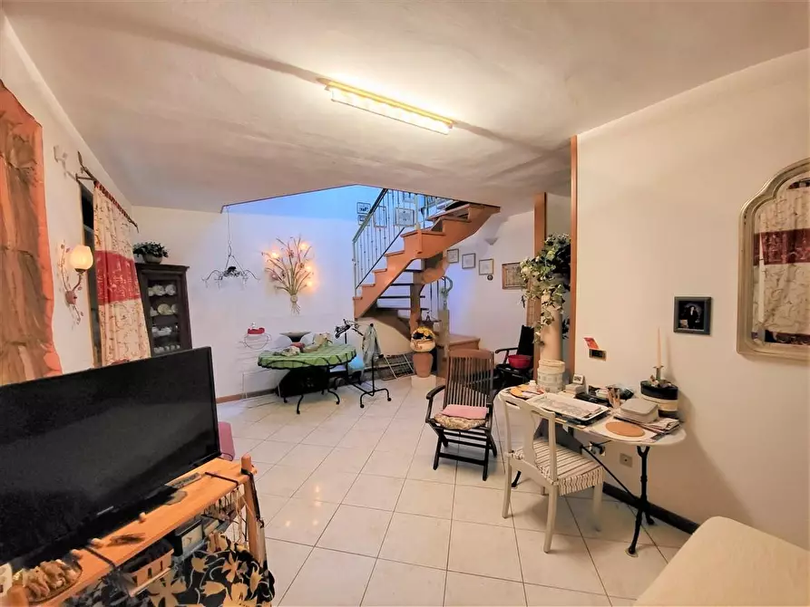 Immagine 9 di Appartamento in vendita  a Massa