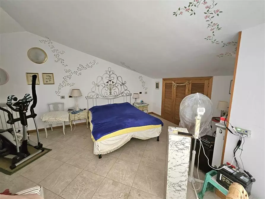 Immagine 19 di Appartamento in vendita  a Massa