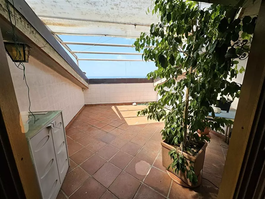 Immagine 16 di Appartamento in vendita  a Massa