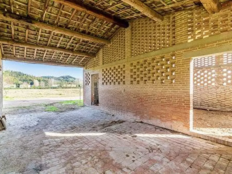 Immagine 33 di Casa colonica in vendita  a Montaione