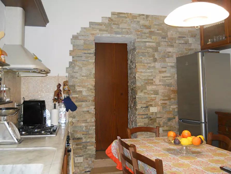 Immagine 4 di Appartamento in vendita  a Calci