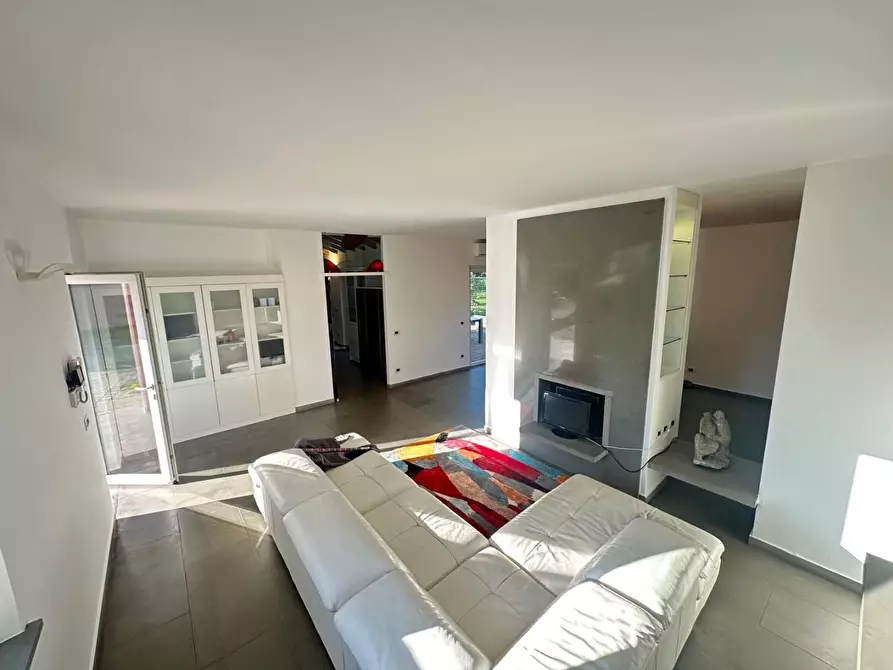 Immagine 46 di Casa semindipendente in vendita  a Castelnuovo Magra