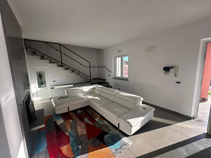 Immagine 19 di Casa semindipendente in vendita  a Castelnuovo Magra