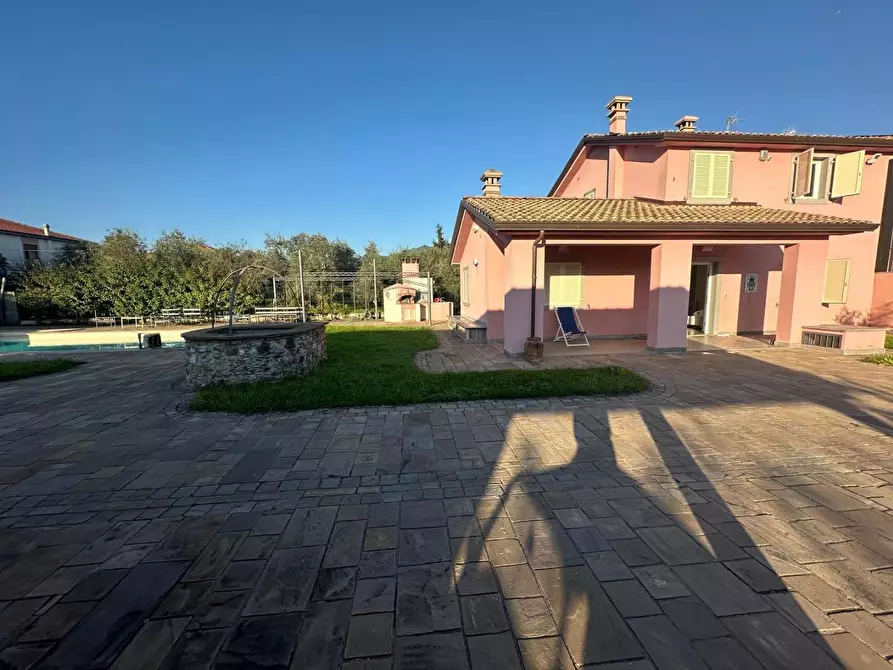 Immagine 54 di Casa semindipendente in vendita  a Castelnuovo Magra