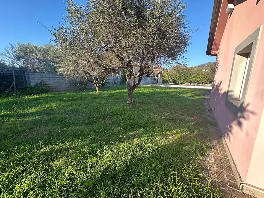 Immagine 51 di Casa semindipendente in vendita  a Castelnuovo Magra