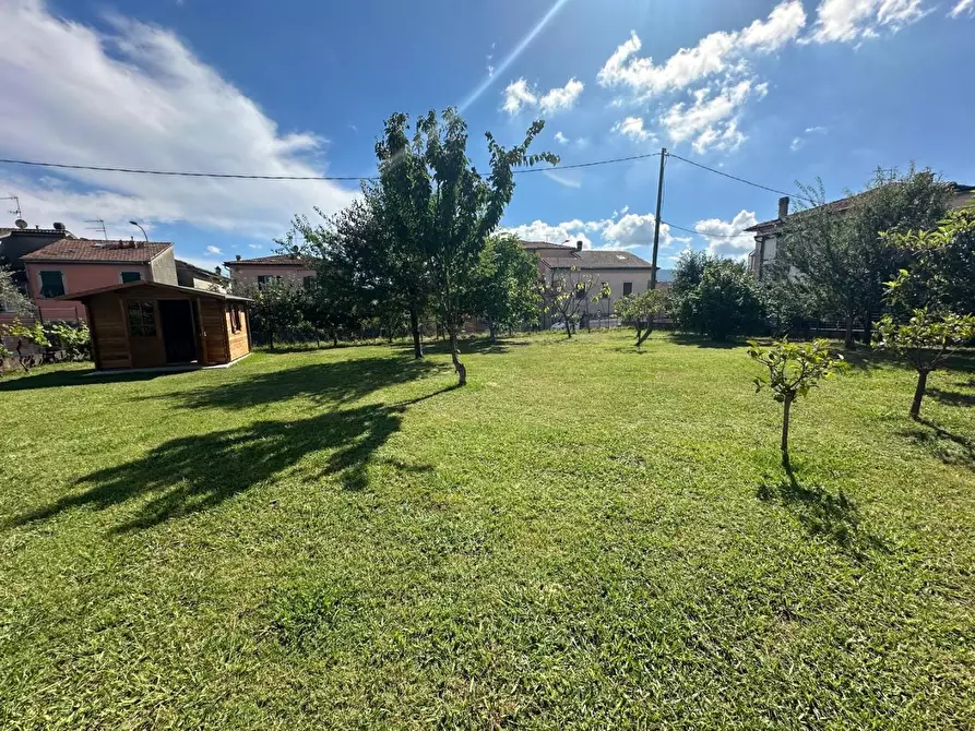 Immagine 8 di Casa semindipendente in vendita  a Castelnuovo Magra