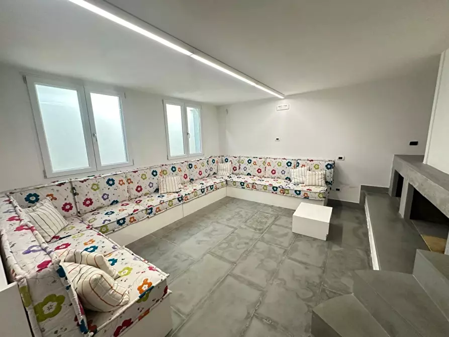 Immagine 25 di Casa semindipendente in vendita  a Castelnuovo Magra