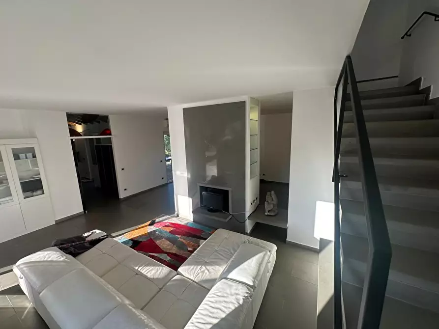 Immagine 47 di Casa semindipendente in vendita  a Castelnuovo Magra