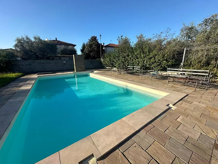 Immagine 12 di Casa semindipendente in vendita  a Castelnuovo Magra