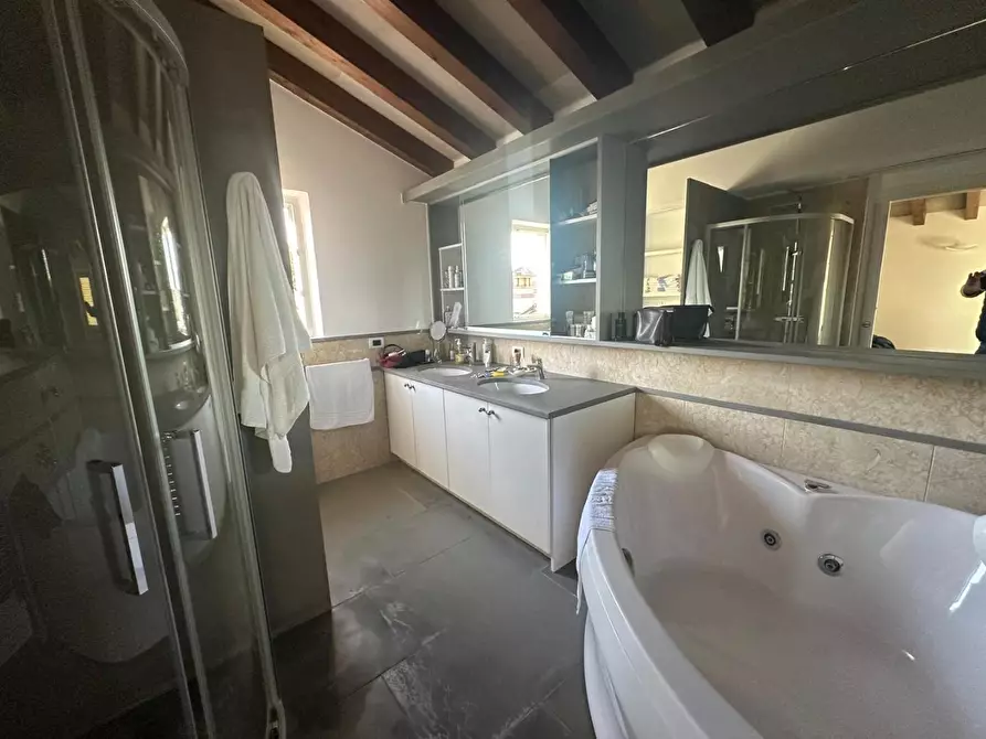 Immagine 38 di Casa semindipendente in vendita  a Castelnuovo Magra