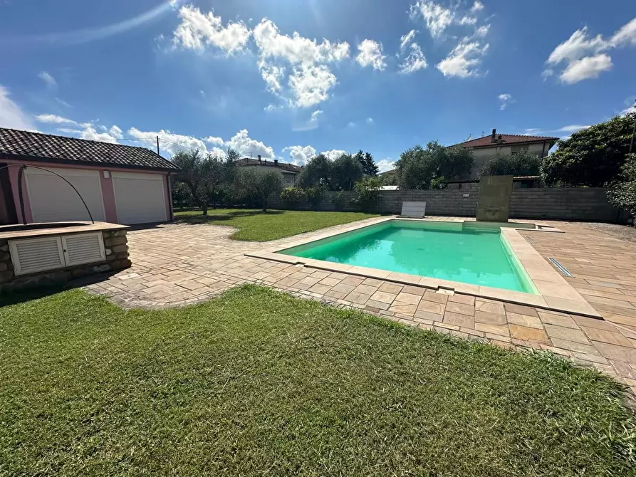 Immagine 6 di Casa semindipendente in vendita  a Castelnuovo Magra