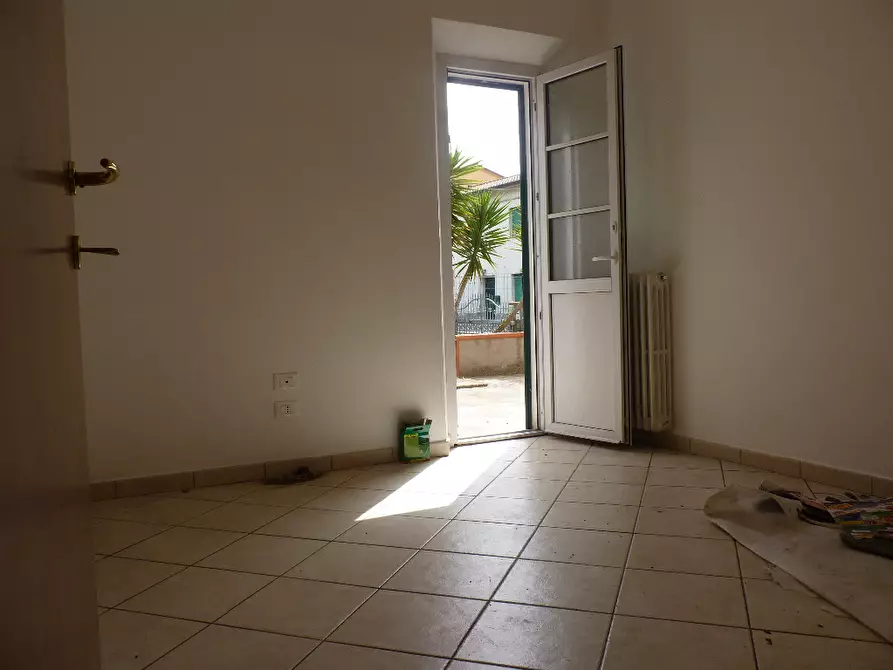 Immagine 5 di Villa in vendita  a San Giuliano Terme