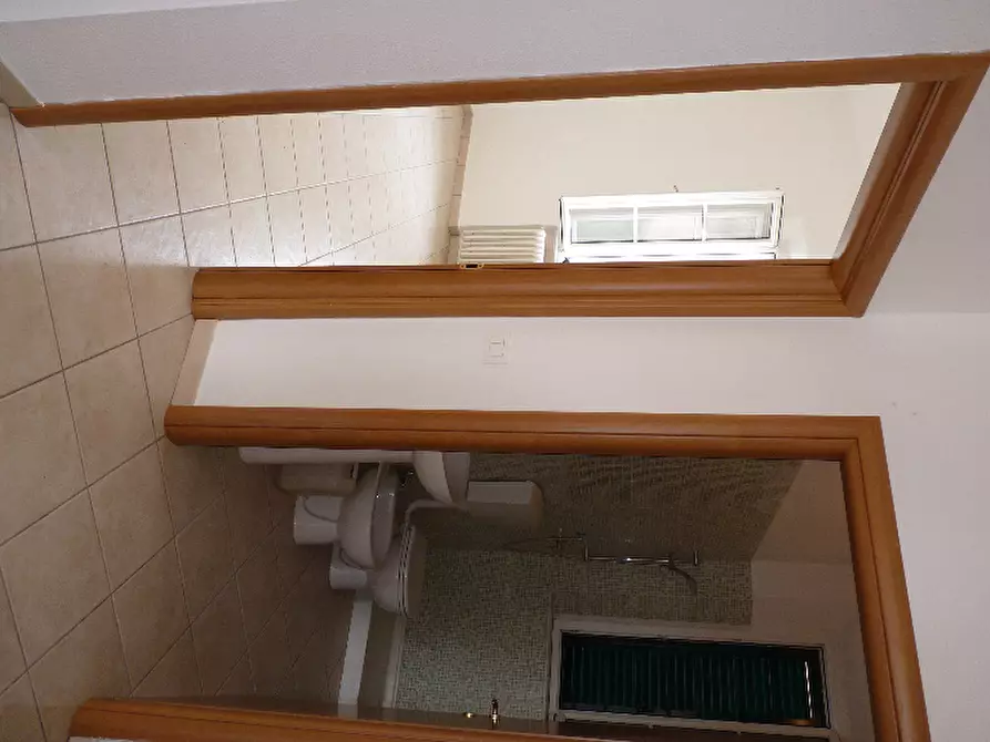 Immagine 7 di Villa in vendita  a San Giuliano Terme