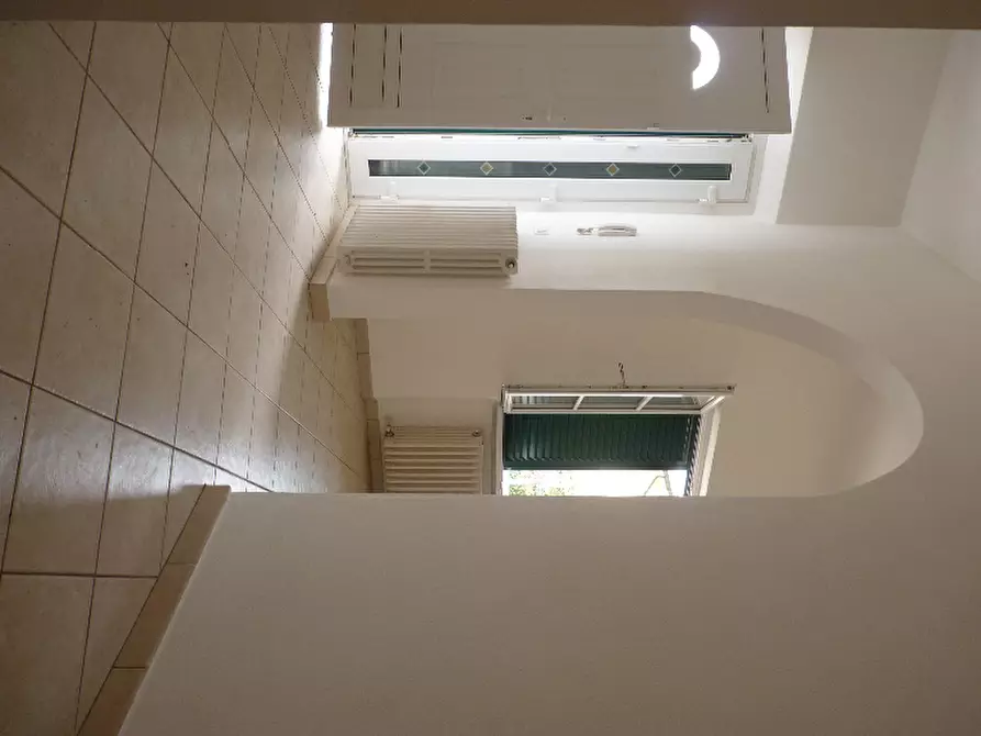 Immagine 2 di Villa in vendita  a San Giuliano Terme