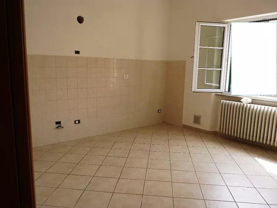 Immagine 4 di Villa in vendita  a San Giuliano Terme