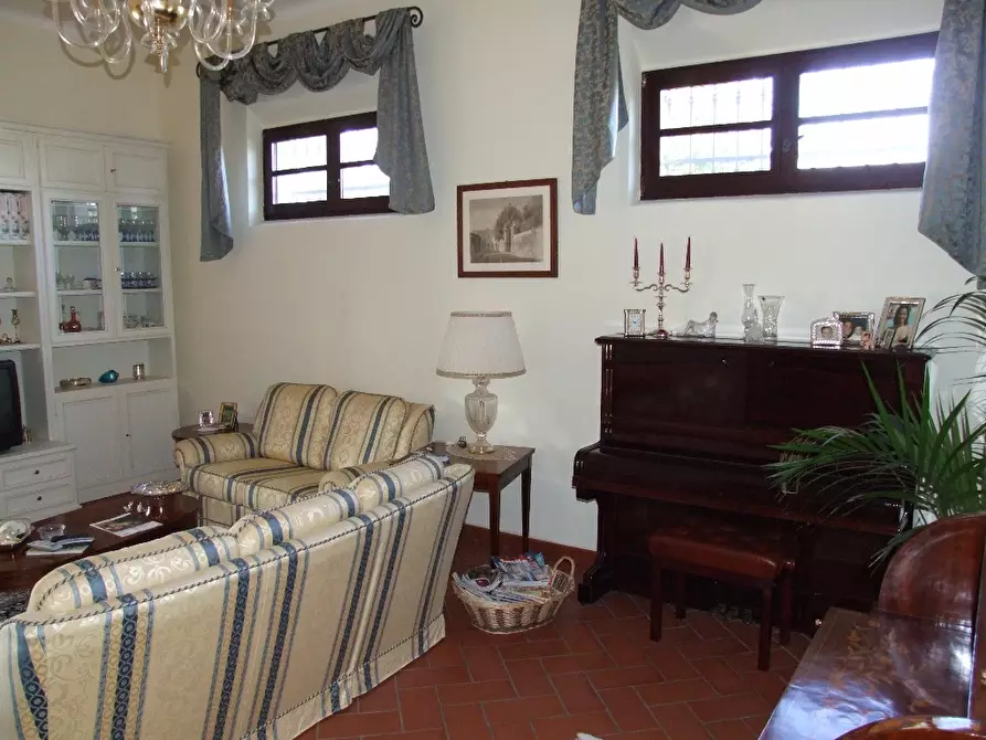 Immagine 10 di Porzione di casa in vendita  a Fauglia